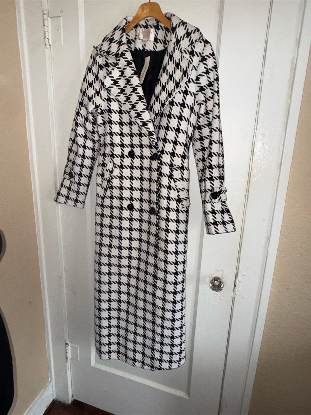 Parisian Chic Tweed Francesca's Collections Black & White Houndstooth Coat